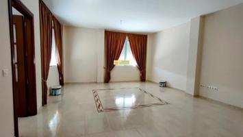 Piso en venta en Luque, Próxima a la plaza photo 0