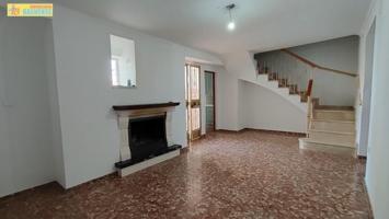 Casa en venta en Baena, Almedina photo 0