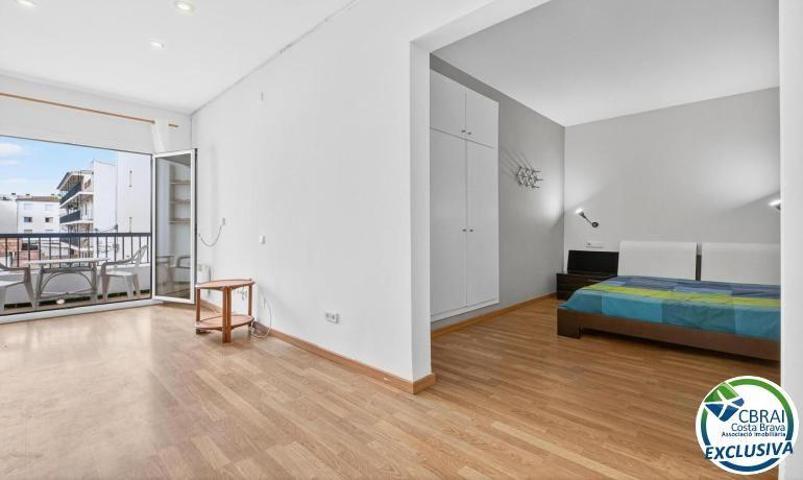 Apartamento en venta en Empuriabrava, Caballito del mar photo 0