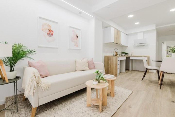 Planta baja en venta en Valencia, Torrefiel photo 0