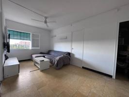 Piso en venta en L'Hospitalet de Llobregat, Sanfeliu photo 0