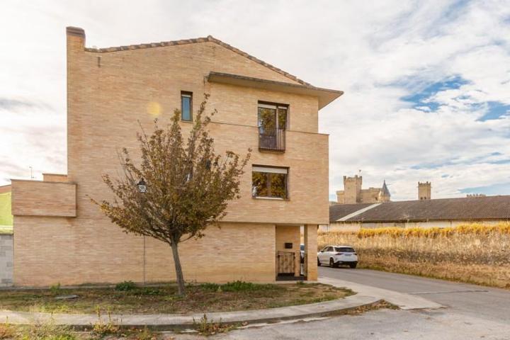 Casa en venta en Olite, Olite photo 0