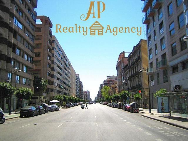 Planta baja en venta en Valencia, Camins al Grau photo 0