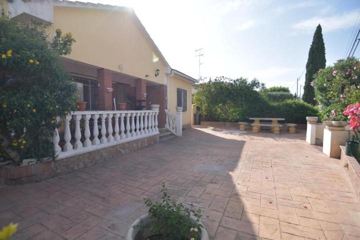 Casa en venta en Albinyana, Urbanizacion la papiola photo 0