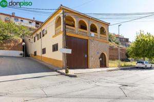 Casa en venta en Iznalloz, Iznalloz photo 0