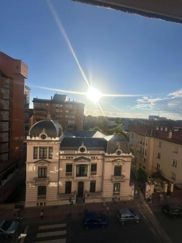 Piso en venta en León, Centro photo 0