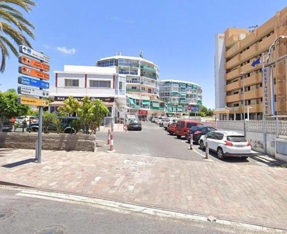 Local comercial en venta en Playa de las Américas photo 0