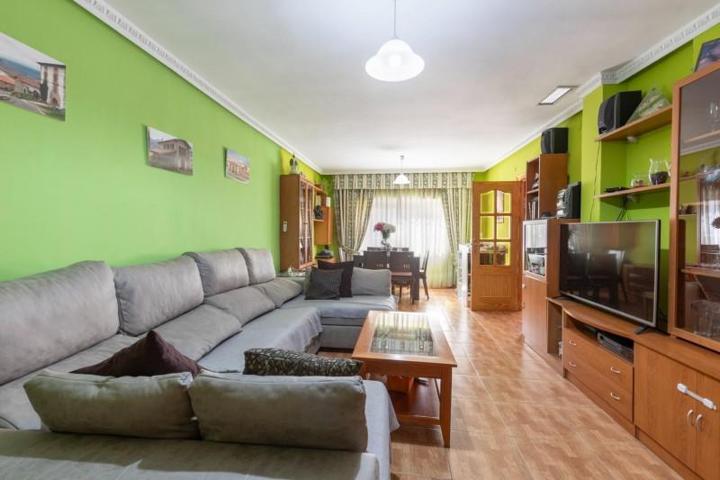 Bungalow en venta en Armilla, Colegio Tierno Galván photo 0