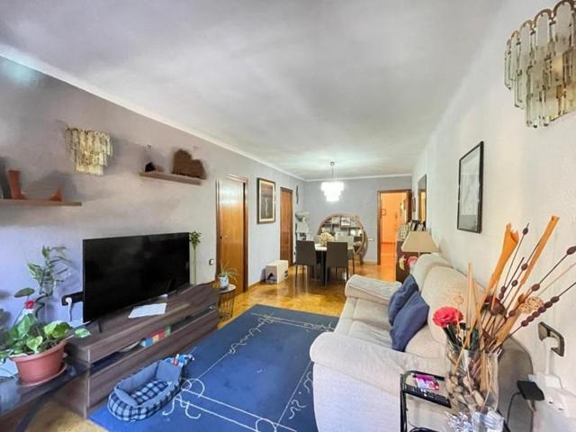 Piso en venta en Santa Coloma de Gramenet, Centre photo 0