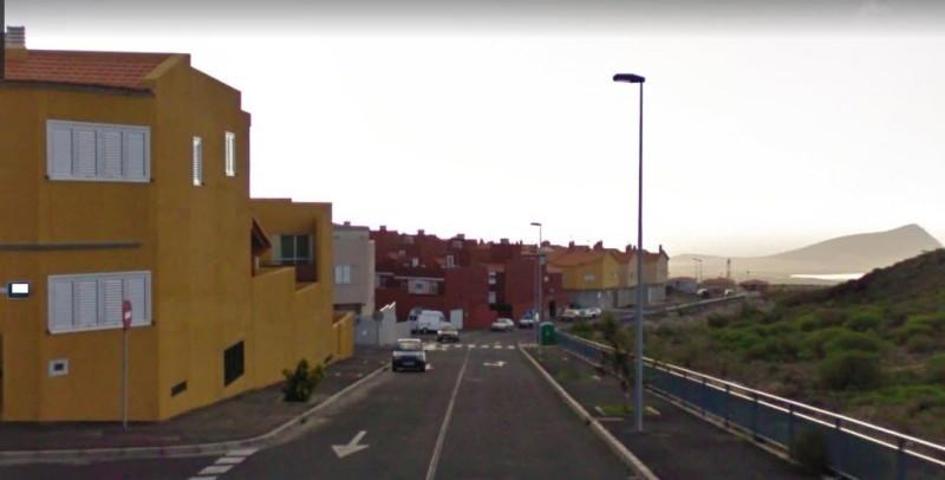 Adosada en venta en Granadilla de Abona, San Isidro photo 0