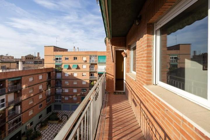 Piso en venta en Granada, Plaza de toros photo 0