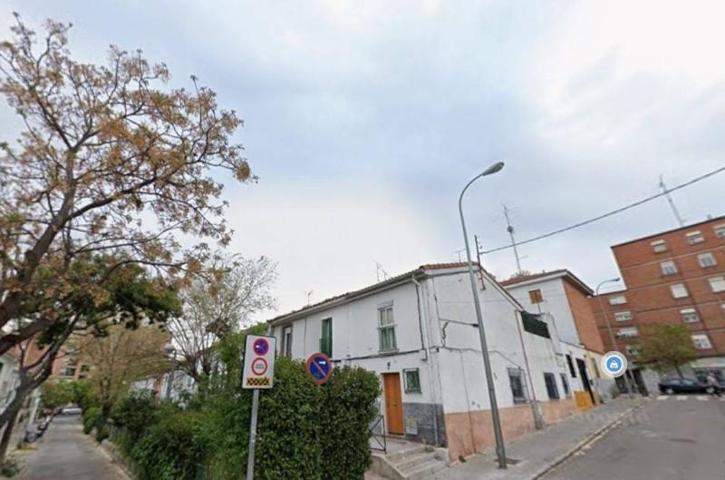 Adosada en venta en Madrid, San blas photo 0
