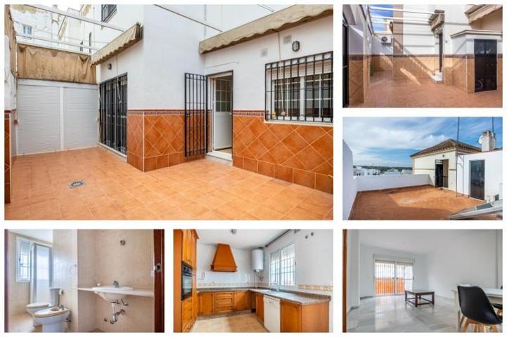 Casa en venta en Alcalá de Guadaira, Santa Lucia photo 0