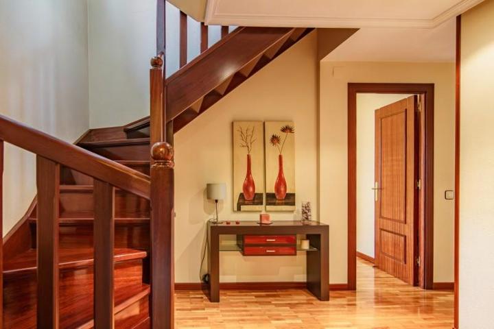 Piso en venta en Oviedo, Oviedo photo 0