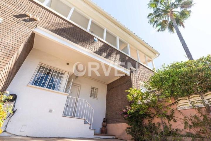 Adosada en venta en Torredembarra, Els Munts photo 0