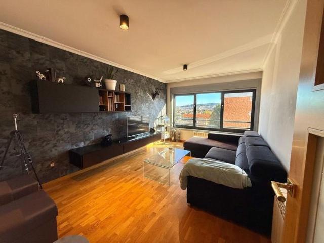 Piso en venta en Vigo, Coia photo 0