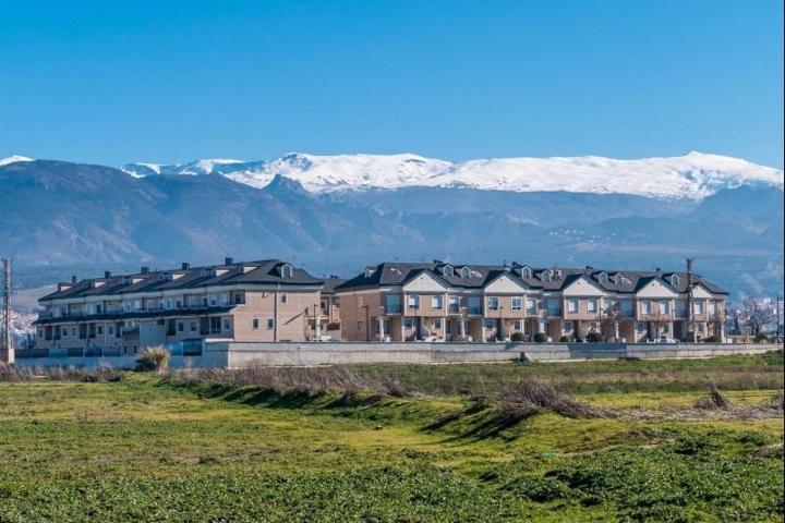 Adosada en venta en Armilla, Nevada photo 0