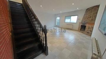 Chalet en venta en Venturada photo 0