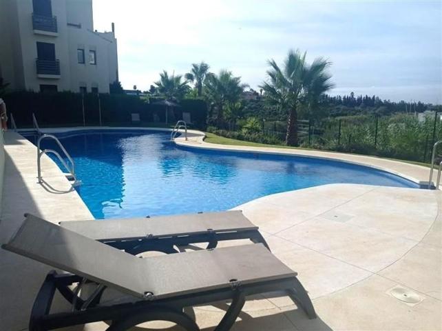 Apartamento en venta en Estepona, Selwo photo 0