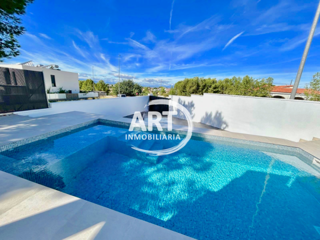 Chalet en venta en San Antonio de Benagéber photo 0