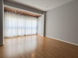 Apartamento en venta en Barcelona photo 0