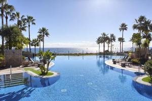 Apartamento en venta en Estepona, Estepona East - Mar Azul photo 0