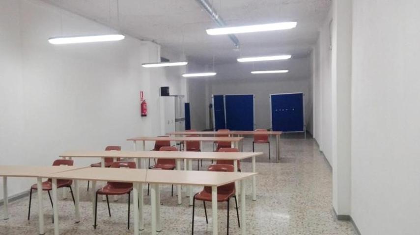 Local comercial en venta en Gandia, Gandia photo 0