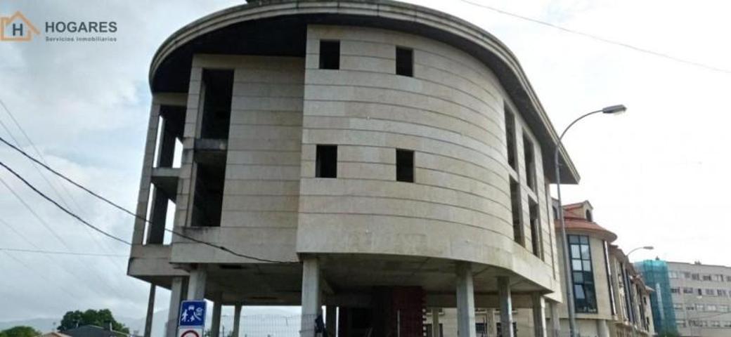 Edificio en venta en Nigrán, Centro photo 0