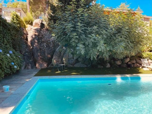 Chalet en venta en Galapagar, Puerto de Galapagar-Las Cuestas photo 0