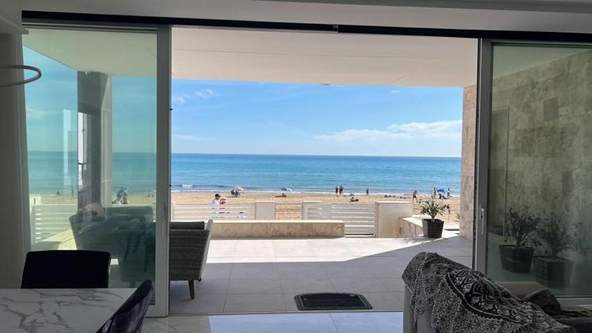 Chalet en venta en Torrevieja, La Mata photo 0