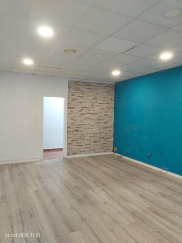 Local comercial en alquiler en Córdoba, Av. Barcelona - Viñuela - Rescatado photo 0