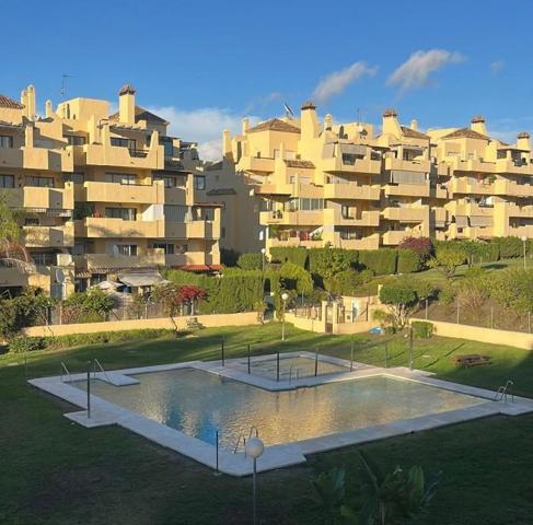 Apartamento en alquiler en Estepona, Selwo photo 0