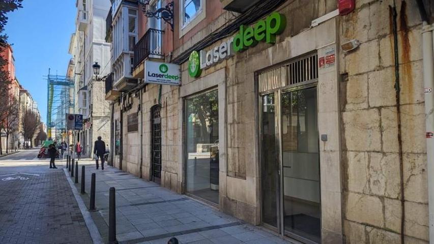 Local comercial en alquiler en Santander, Centro-Puertochico photo 0