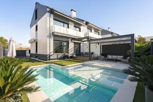 Chalet en alquiler en Rivas-Vaciamadrid, BARRIO DE LA LUNA photo 0