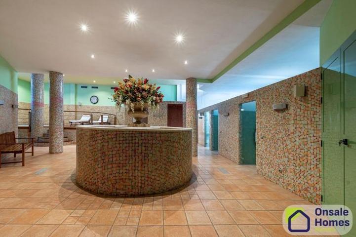 Local comercial en alquiler en Marbella, Guadalmina Alta photo 0