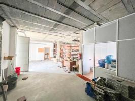 Local comercial en venta en Vigo, Sanjurjo Badía photo 0