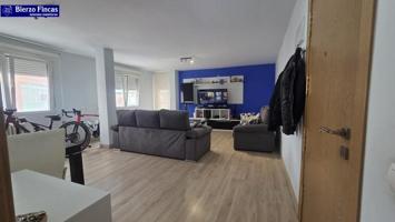 Piso en venta en Ponferrada, Flores del sil photo 0