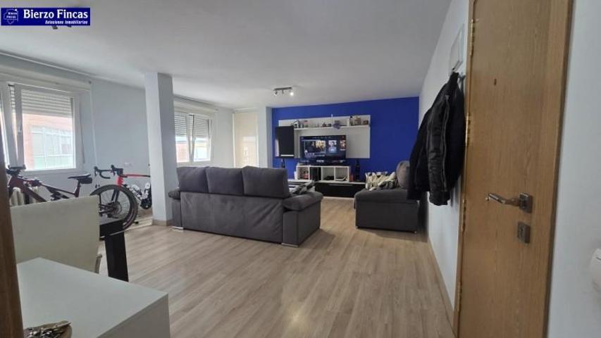 Piso en venta en Ponferrada, Flores del sil photo 0