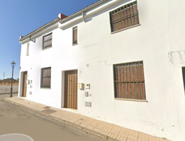 Adosada en venta en Almadén de la Plata, Andalucia photo 0