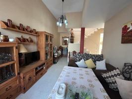 Adosada en venta en Almadén de la Plata, Andalucia photo 0