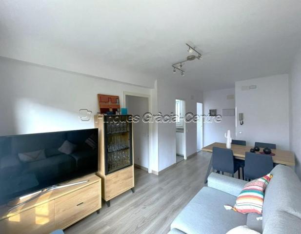 Piso en venta en Sabadell, Can rull photo 0