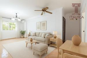 Piso en venta en Castilleja de la Cuesta, Aljarafe photo 0