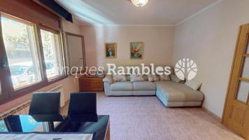 Piso en venta en La Torre de Claramunt, DINS POBLE photo 0