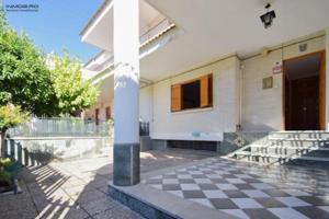 Adosada en venta en Atarfe, Atarfe photo 0