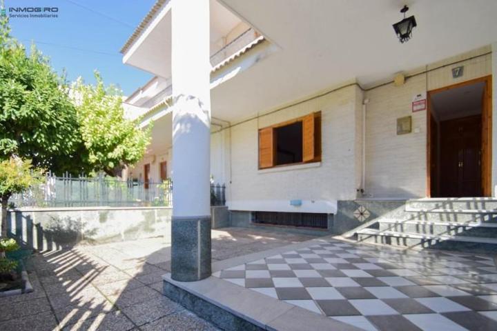 Adosada en venta en Atarfe, Atarfe photo 0