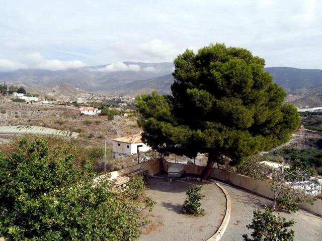 Casa con terreno en venta en Motril, Los Tablones photo 0