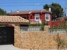 Chalet en venta en Alginet, Urbanizacion los lagos photo 0