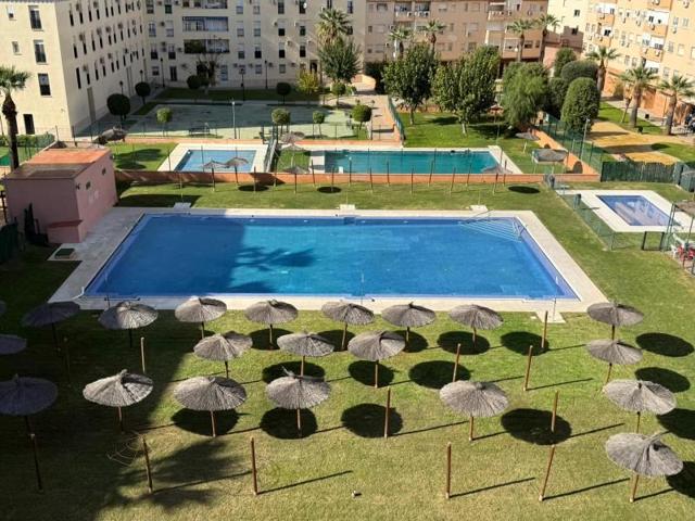 Apartamento en venta en Dos Hermanas, Zona Avenida de Europa photo 0