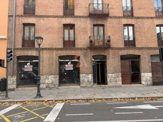 Local comercial en venta en Valladolid, Centro photo 0