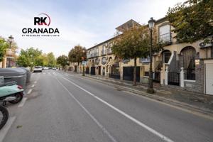 Adosada en venta en Atarfe, Atarfe Mercadona photo 0